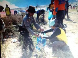 Diprotes Kotori Semeru, Polisi Bantah Tinggalkan Sampah di Kumbolo